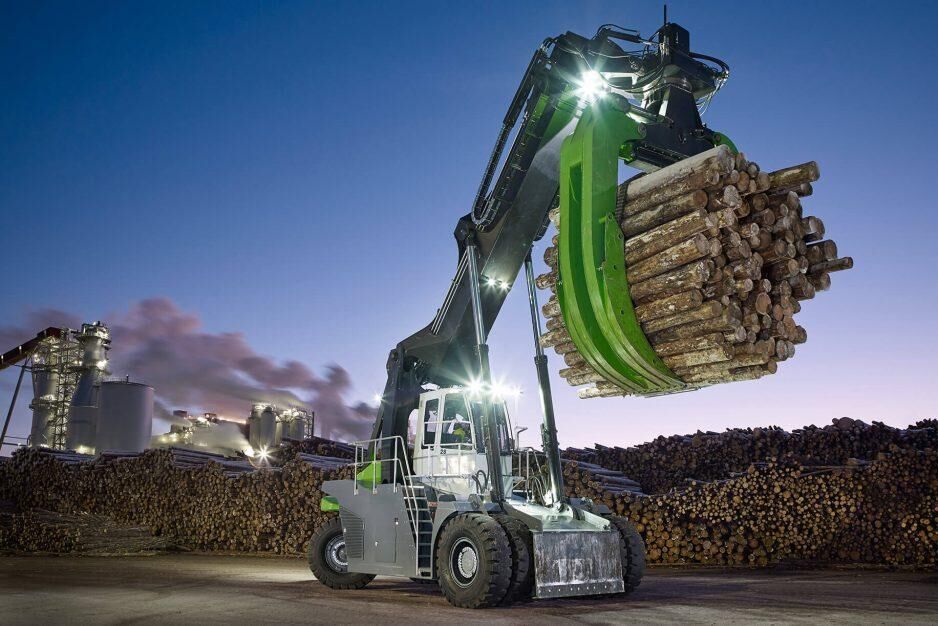 Edilogs första vedtruck har nu gått över 6 000 timmar på SCA:s Örstrandsfabrik.