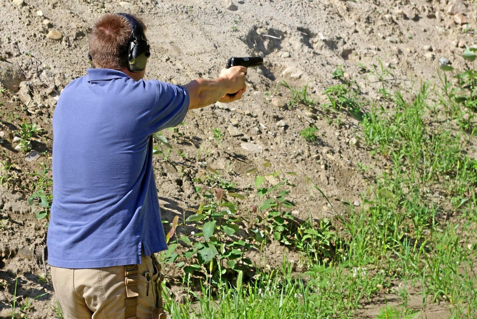 Nu stoppas skjutbaneskytte av rädsla för gnistbildning. Arkivbild.