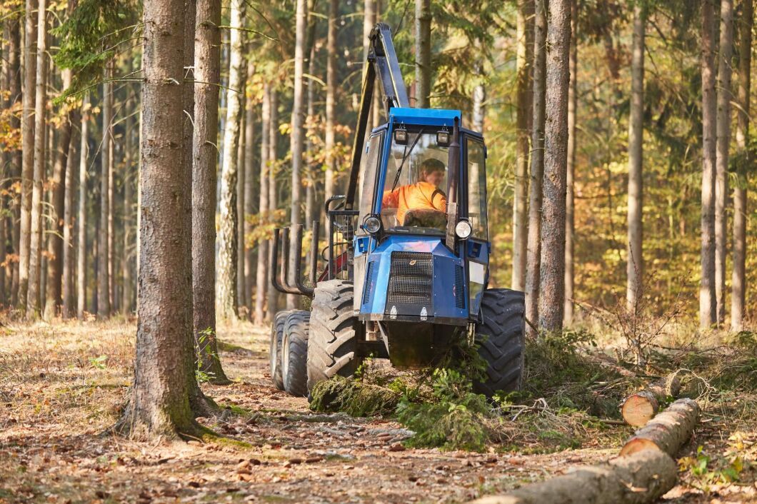 Flera län har brist på jordbruks- och skogsmaskinsförare, samt djurskötare.