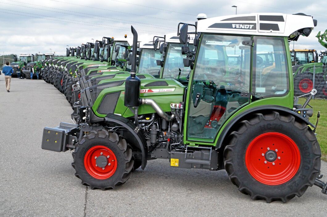 Traktorer från 70 hästkrafter och uppåt.