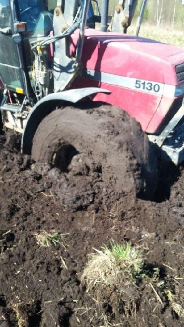 En rejäl fastkörning hör nästan till i vårbrukstider.