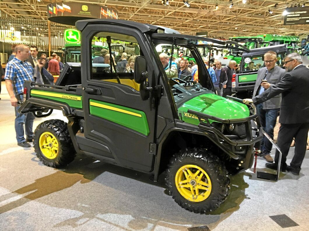 Nya Gator XUV 865M är större än tidigare maskiner.