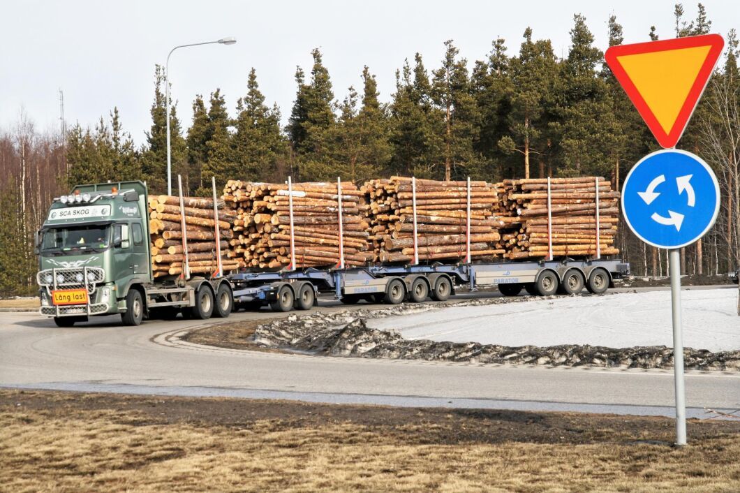 I projektet ETT, en trave till, har man testat flera olika typer av 74-tons fordon.