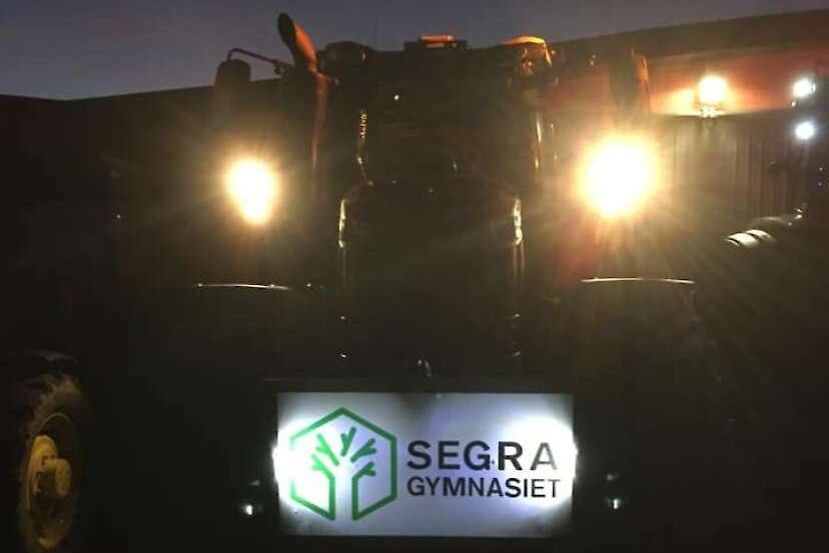 Ingen missade var traktorerna kom ifrån.