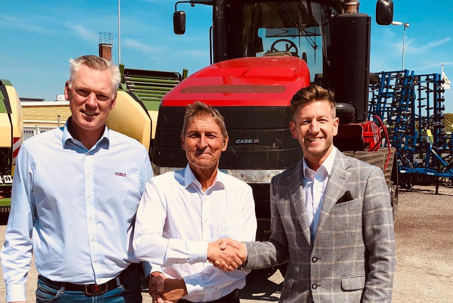Per-Olof Ohlson, distriktschef för Case IH i södra Sverige, Anders Bramsvik, ägare Ystad Traktor & Maskin och Markus Ågren, affärschef Case IH Norden och Baltikum är nöjda med det nya samarbetet.