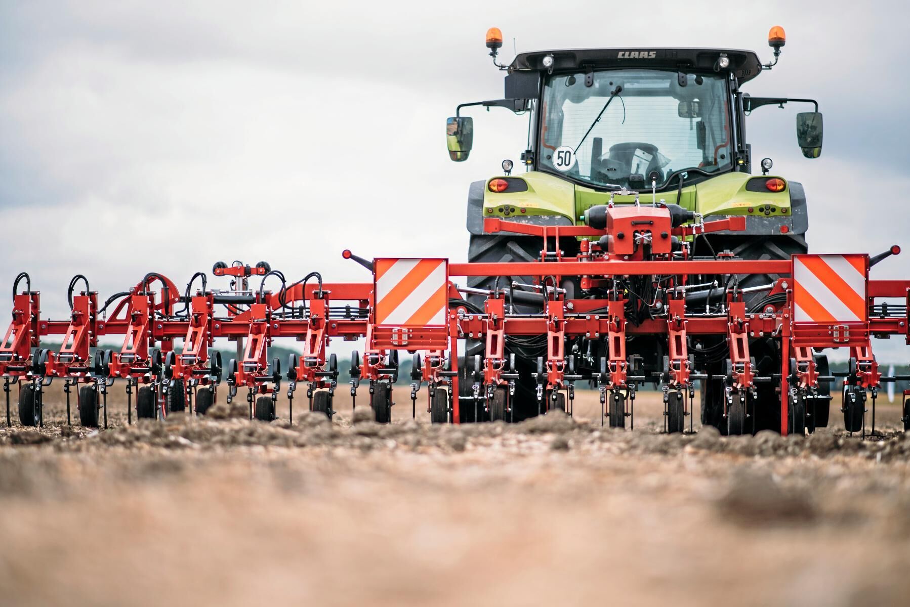 Steketee utvecklar bland annat redskap för mekanisk ogräsbekämpning men också kamerabaserad assistansteknik som gör det lättare att köra redskapen i raderna.