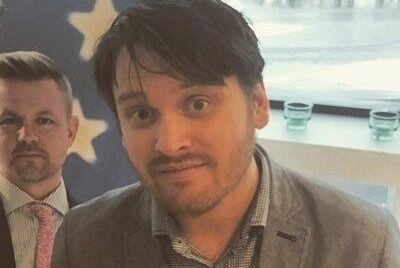 Isak ansvarar för arbetet i Utskottet för jordbruk och landsbygdens utveckling (AGRI) och för delar av arbetet i utskottet för miljö, folkhälsa och livsmedelssäkerhet (ENVI). Isak är jurist med inriktning mot offentlig upphandling och internationell rätt. Han fungerar också som sakkunnig rådgivare till Fredrick Federley i dessa frågor.