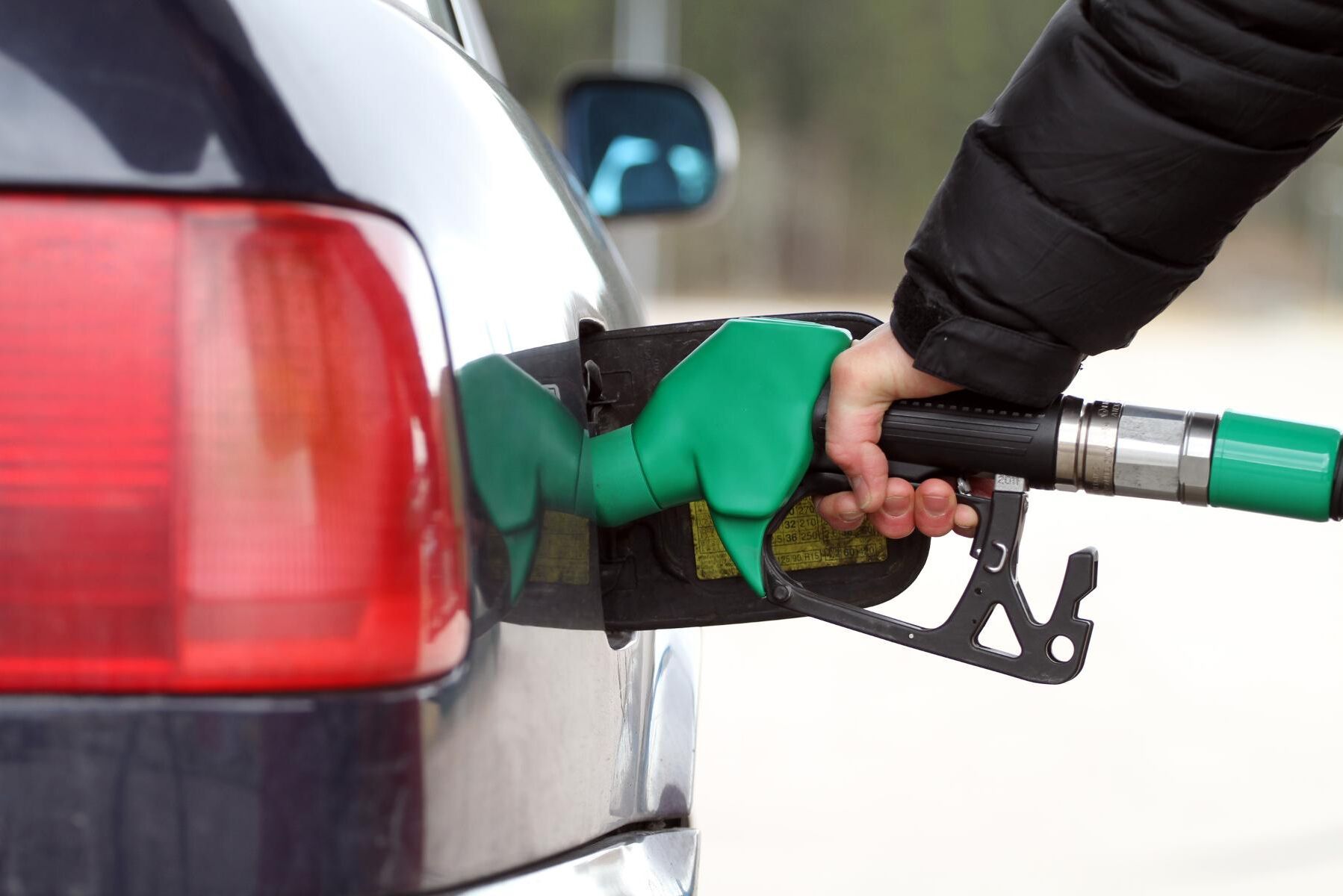 Oktober började med två stora höjningar på drivmedelpriserna. Arkivbild.