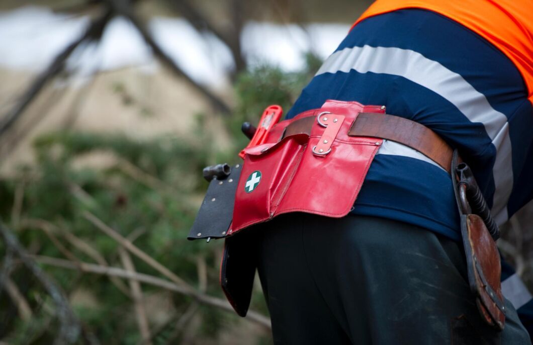 Arbetsmiljöverket letar osund konkurrens i samverkan med polisen och länsstyrelsen. En av branscherna i fokus är jord- och skogsbruk.