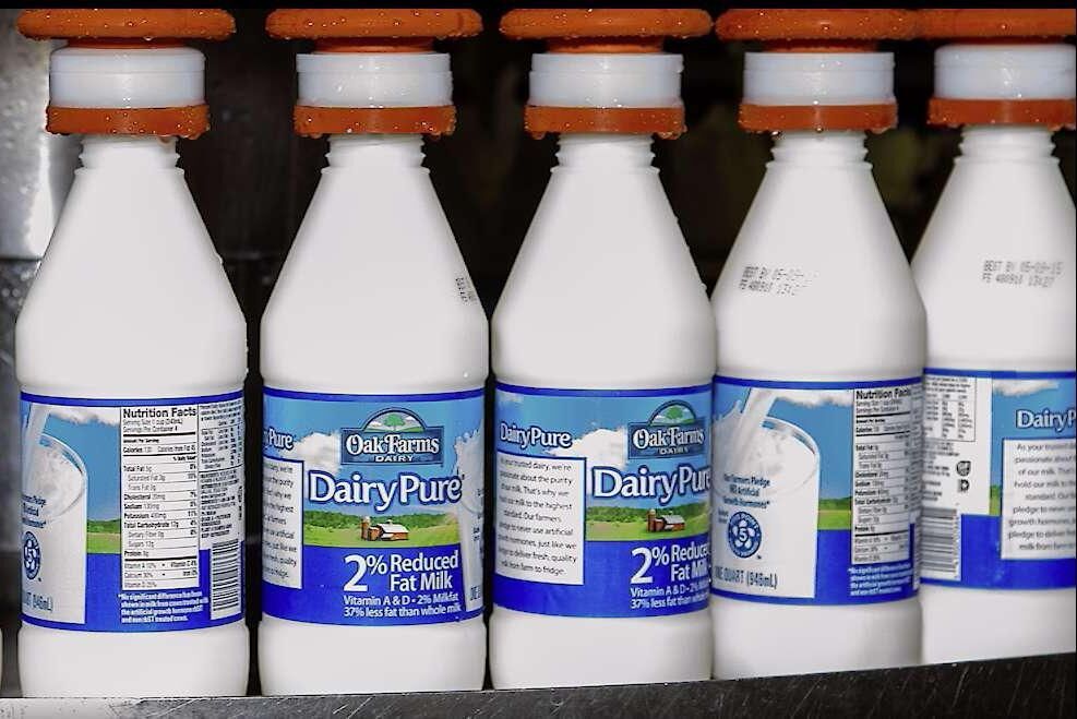 Omkring 930 000 kor levererar mjölken till Dean Food som i dag har cirka 16 000 anställda över hela USA.