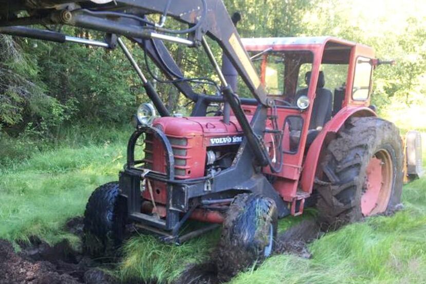 Boxern är Volvo BMs mest tillverkade traktor. Här har en följare skickat in en bild när traktorn kämpar fram i leran. Med de feta däcken kommer det säkert att gå bra.