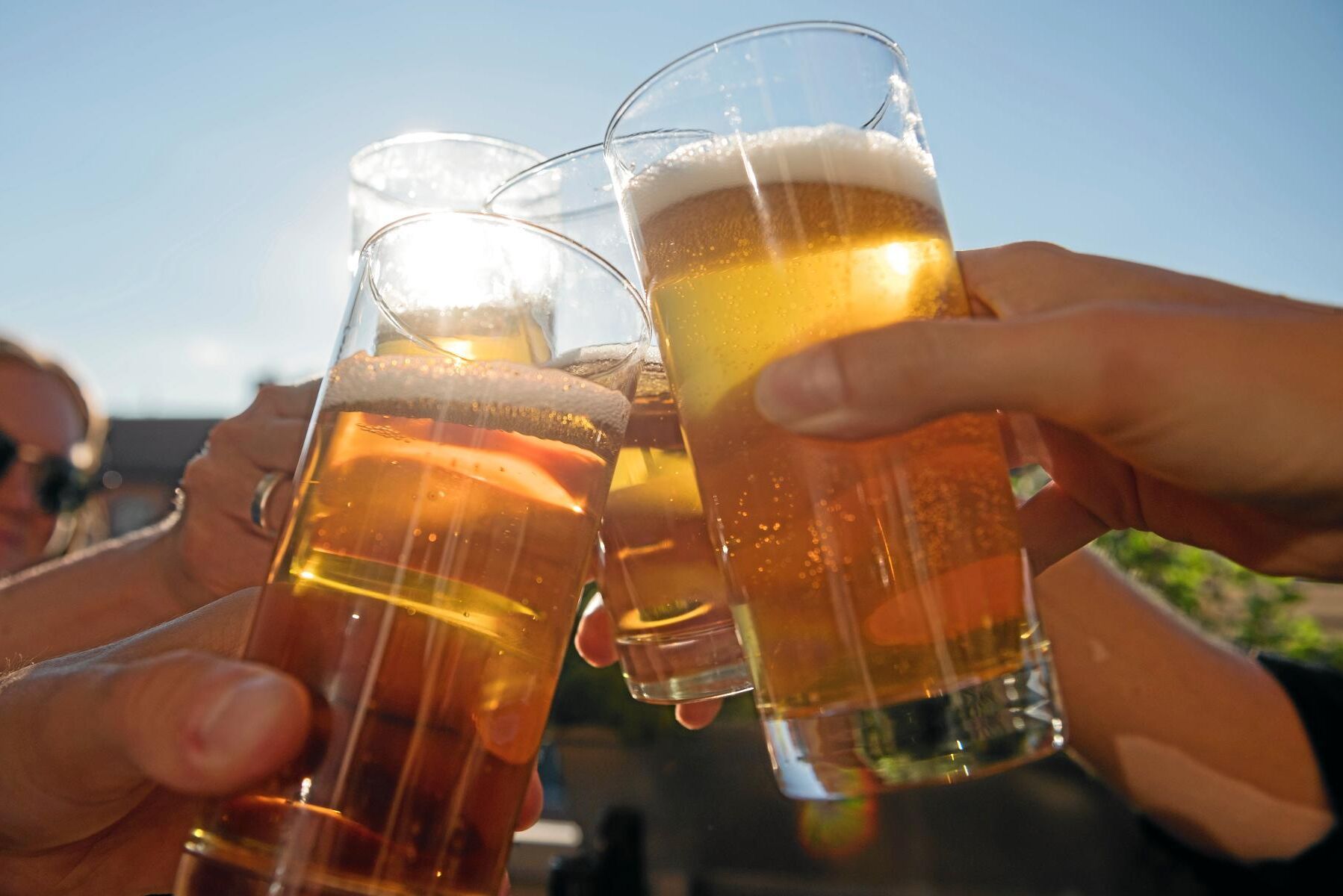 Värmeböljan och fotbolls-VM har inneburit klirr i kassan – och kan göra 2018 till det bästa året hittills för den svenska bryggerinäringen. Arkivbild.