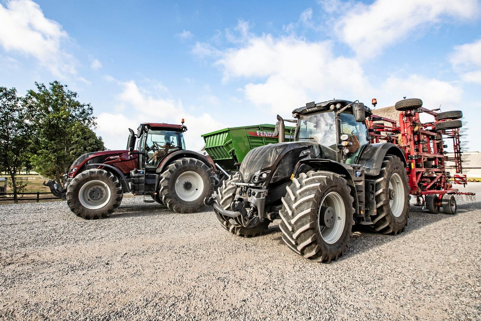 Valtra går över till Steg V och inför samtidigt en rad andra förändringar.