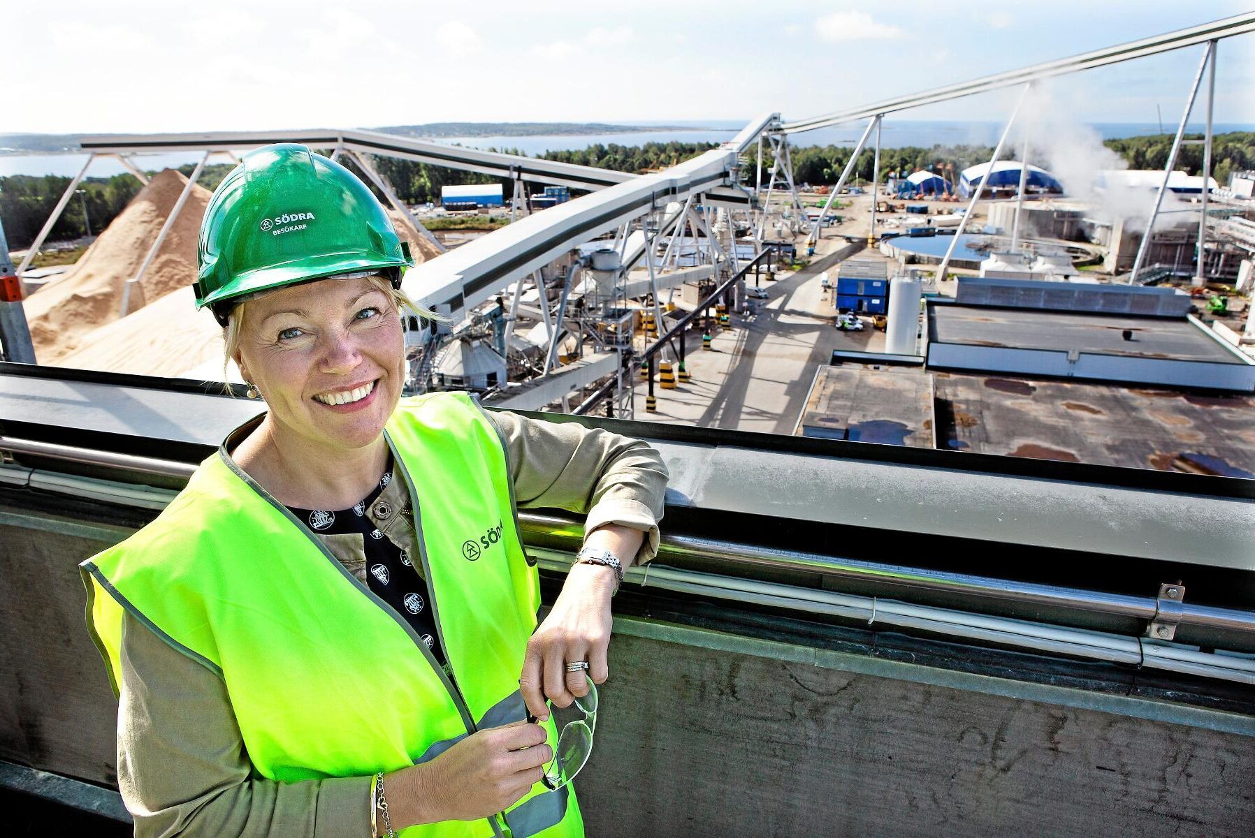 ”Jag har haft en fantastisk tid i Södra Cell och vill speciellt tacka alla kompetenta och hängivna medarbetare för dessa spännande och framgångsrika år”, säger Gunilla Saltin som nu slutar på Södra.