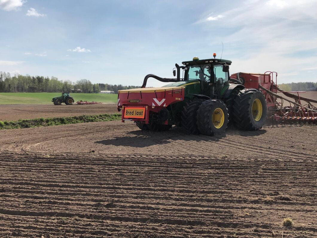 Dubbel lycka för John Deere-fantasterna.