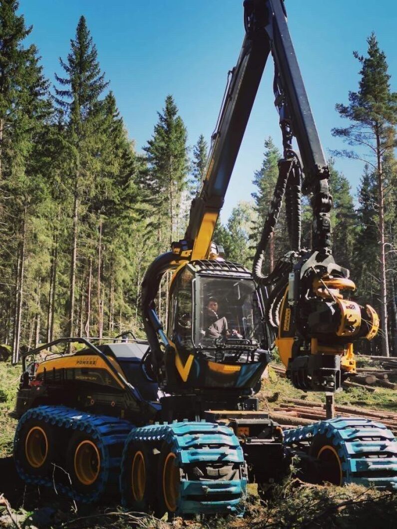 Skördaren Ponsse Scorpion är en riktigt stabil och trevlig maskin, berättar Emil Andersson.