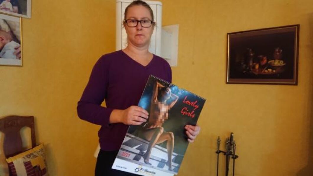 ”Jag kastades tillbaka 20 år i tiden, när jag kom till en arbetsplats med bara män, sexistiska skämt och porr uppsatt på skåpen”, säger Helen Johansson om den ovälkomna presenten. Bilden är retuscherad.