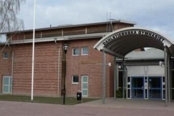 Lärlingsutbildning till bonde betyder ett par dagar på skolbänken på gymnasiet och resten av veckan ute på något av jordbruken.