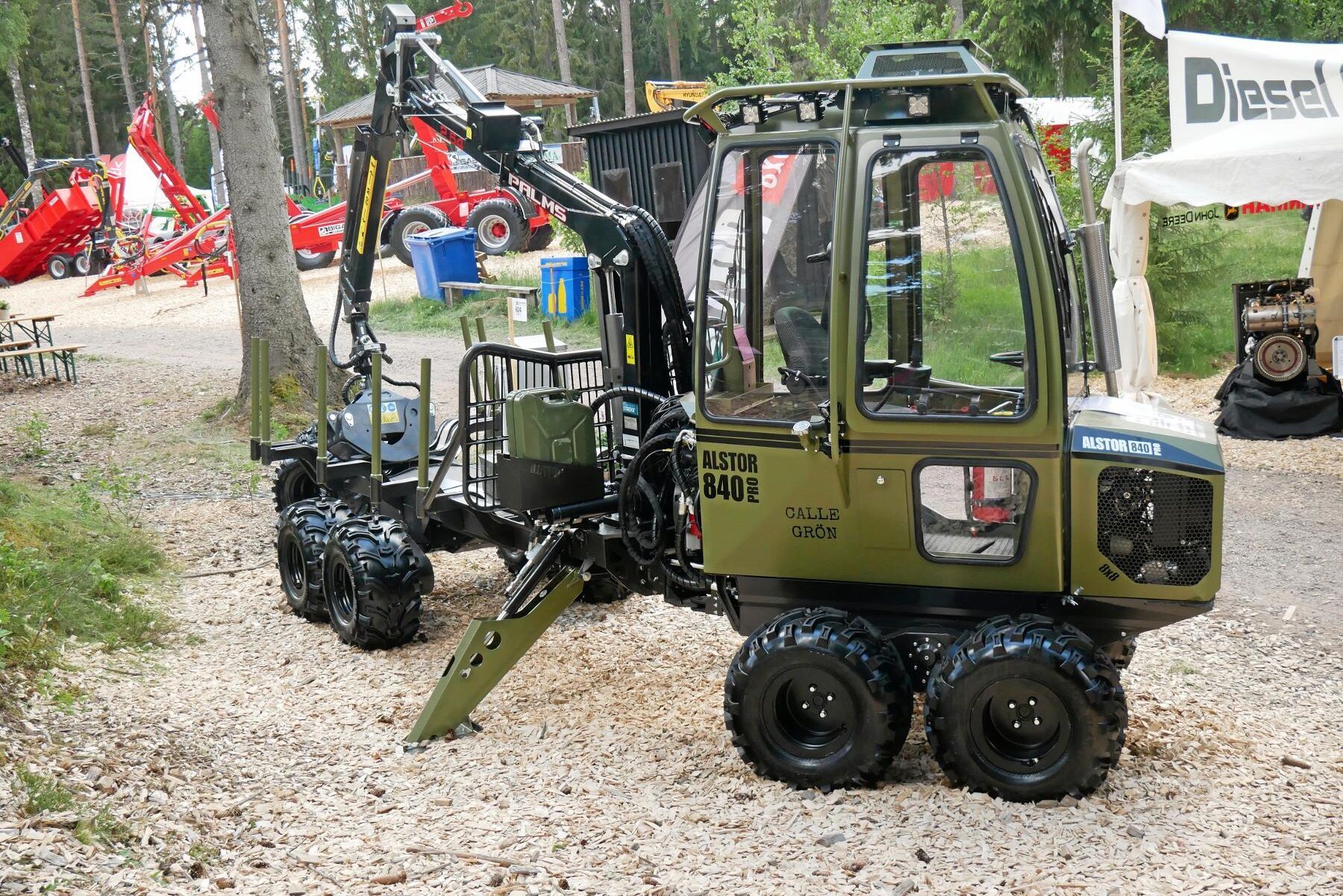 Den 1 000:e Alstorn drog blickarna till sig. Köparen Calle Matsson hade valt färg som passar till företagsnamnet Calle Grön.