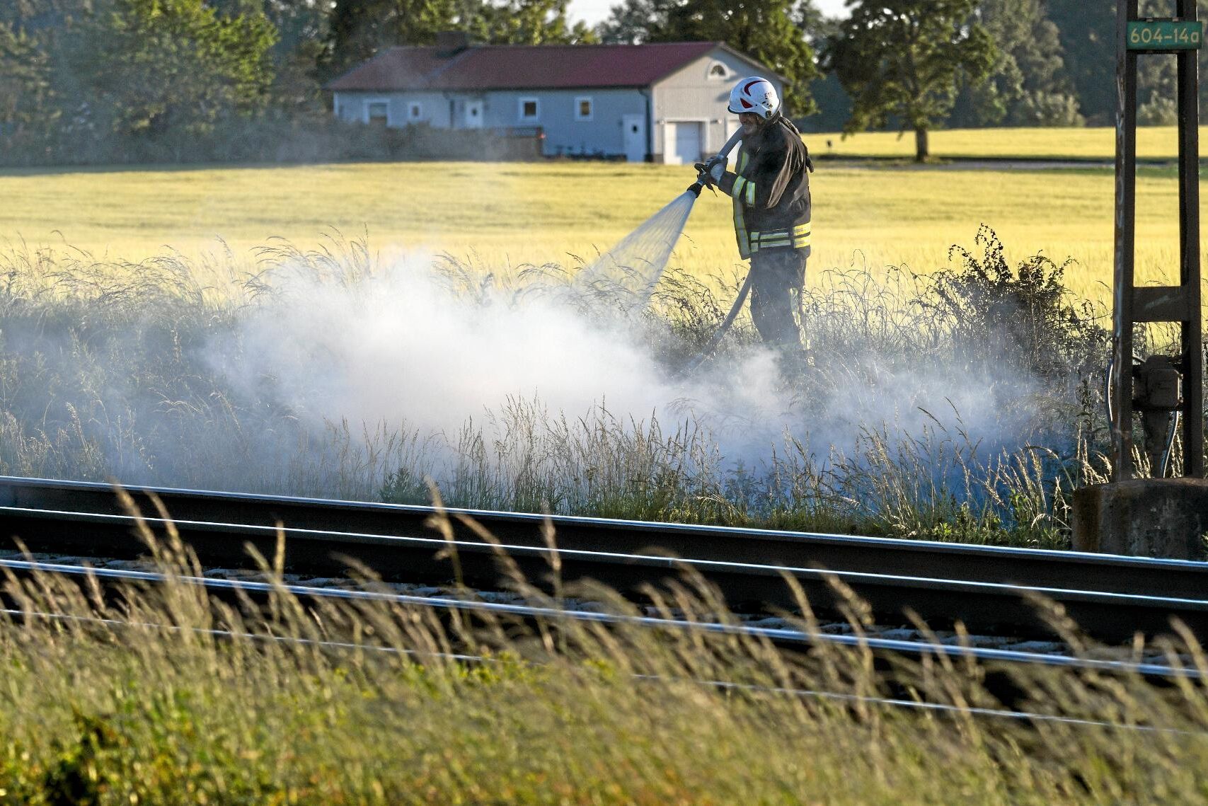 Tåg kan orsaka bränder, men det går inte att förbjuda annat än just eldning, enligt MSB.