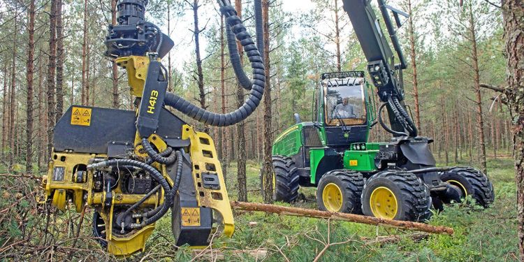 Fler yrkesbytare ska välja skogsmaskin