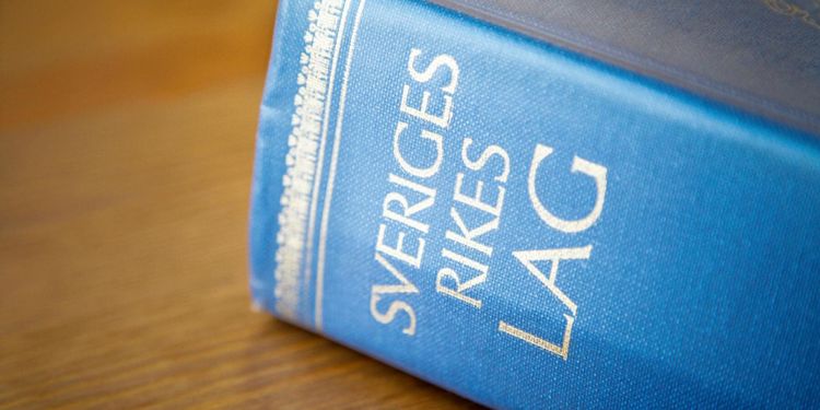 ”Ge er inte på tjänstemännen”