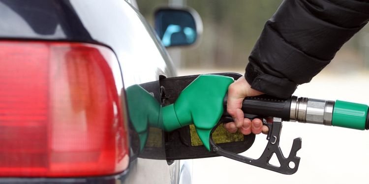 Priserna för bensin och diesel sjönk inför helgen