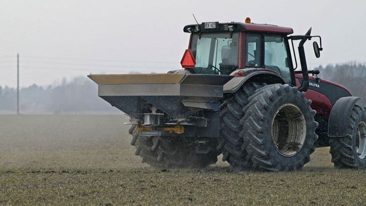 Förslag: Inför koldioxidtullar för gödsel