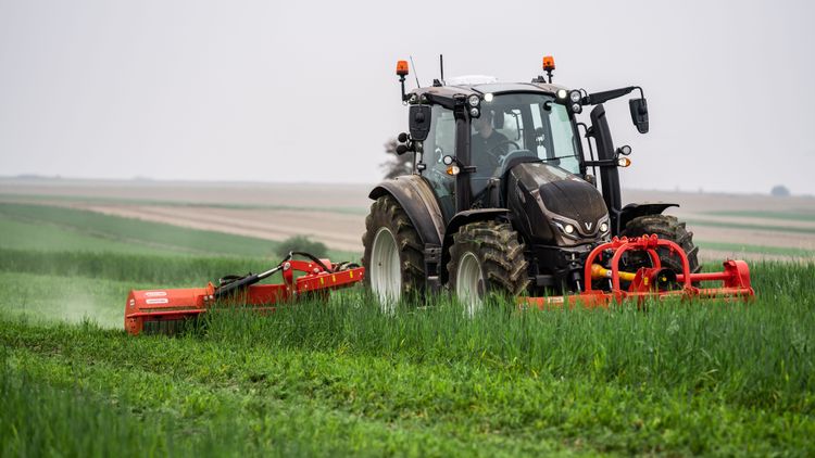Väntetid på nya traktorer i pandemins spår