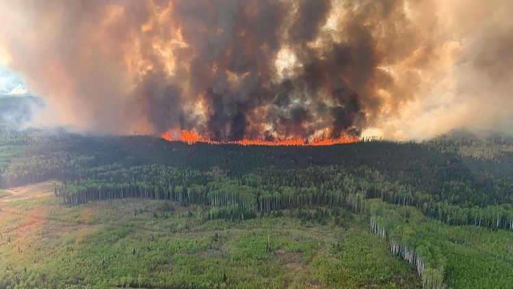 Kanada bävar för svår brandhelg