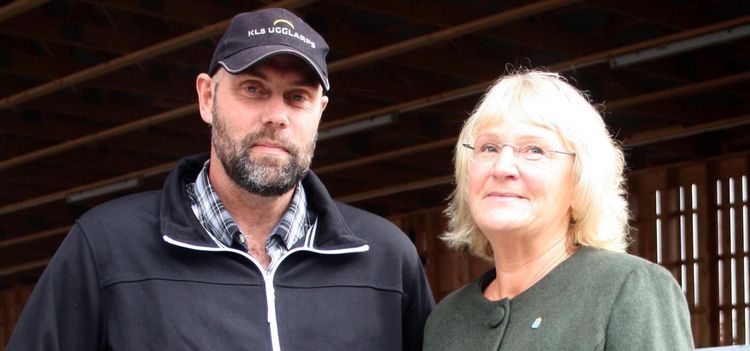 Landshövdingen invigde hans nya stall