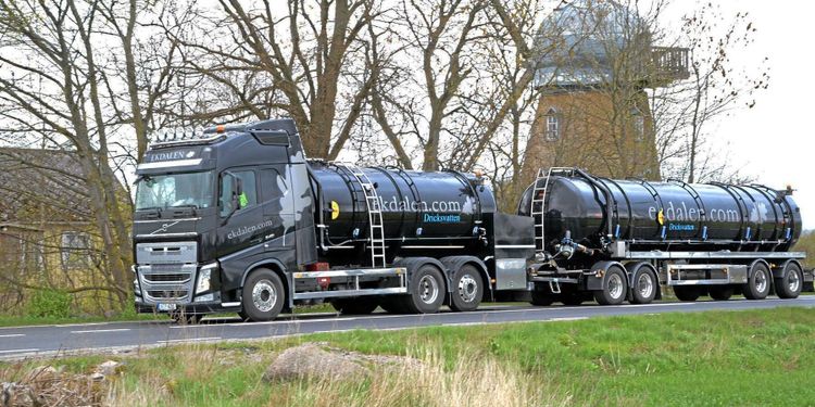 Kritiskt vattenläge för öländska lantbrukare