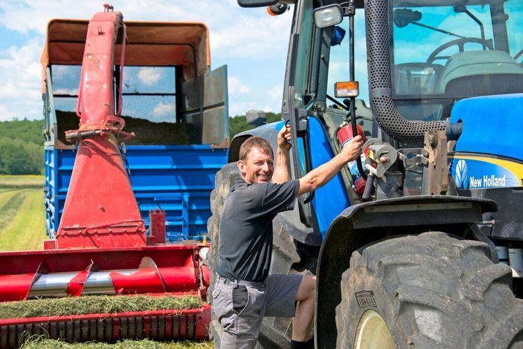 Spänd väntan på analys av första vallskörden