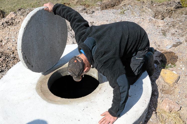 Det var varit tomt i brunnarna på många håll, som här på Öland, men nu börjar nivåerna stabiliseras sig i delar av landet. Arkivbild.
