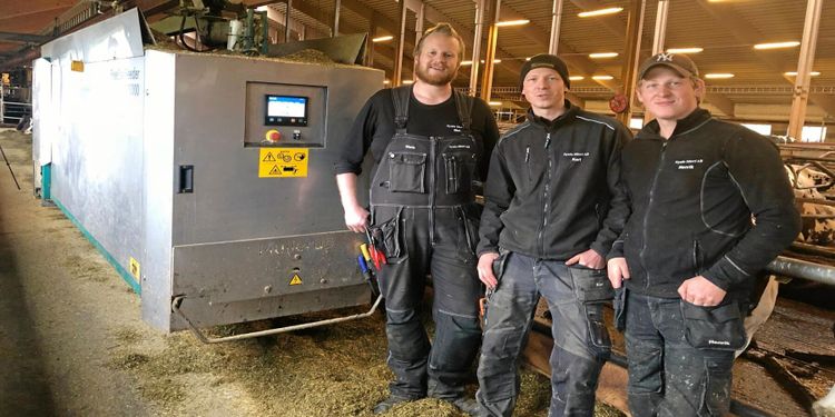 Här går utfodringen som på räls