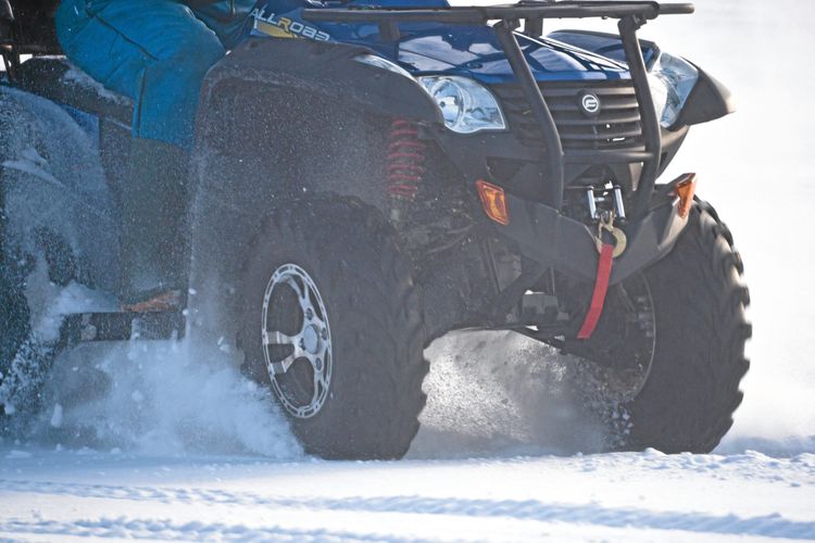 Fyrhjulingar är inblandade i många olyckor, och har tidigare lett till att Arbetsmiljöverket har haft synpunkter på hur anställda har använt fordonen. Nu kommer myndigheten med nya besked.