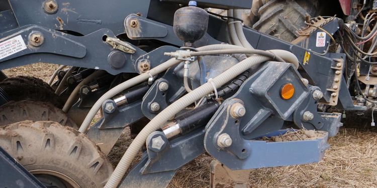 Så byggde han bort oljeflödet