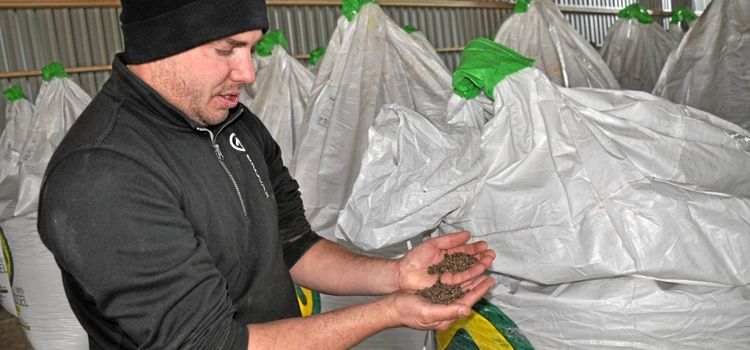 Stort sug efter råvara till ekogödsel