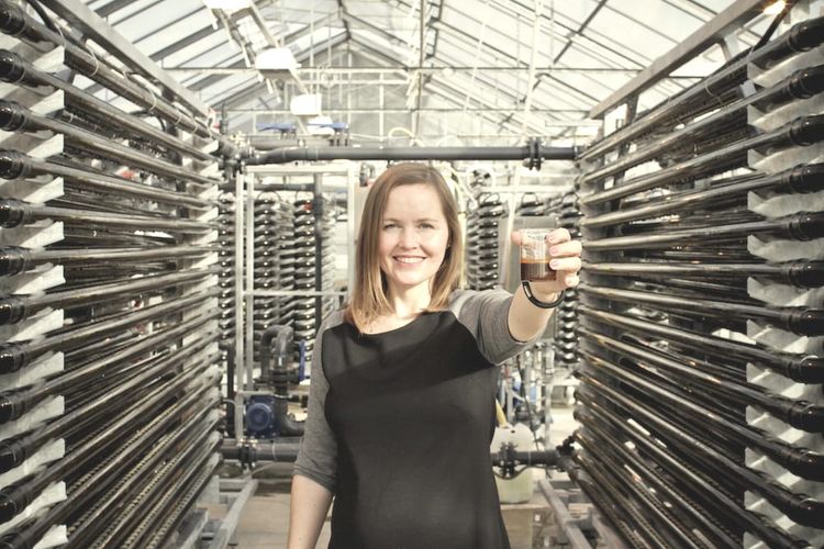 Simris Algs vd Fredrika Gullfot.