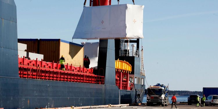 Pyrolysfabriken snart i hamn - målet: sågspån ska bli diesel