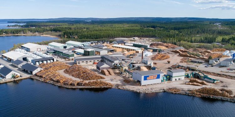 Norra Skog börjar i rött