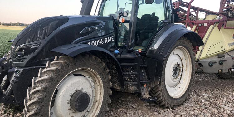 Här testkörs Valtra med hundra procent RME