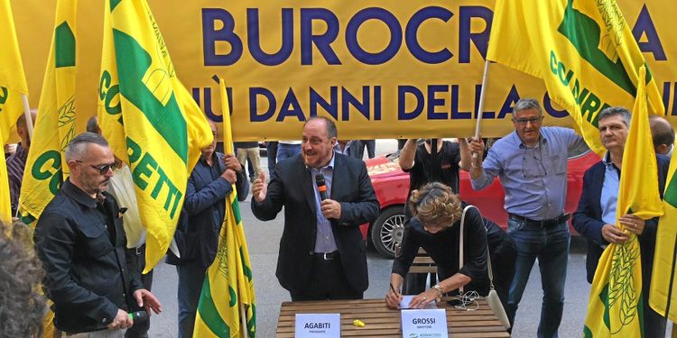 Bönder i uppror – snuvade på fem miljarder