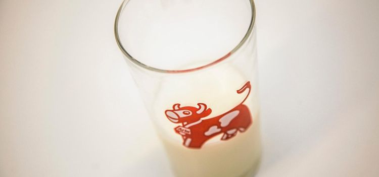 Arla sänker mjölkpriset