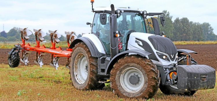 Nytt armstöd lyfter Valtra