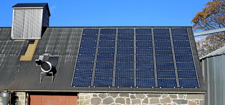 Låna ut taket för sol-elsproduktion