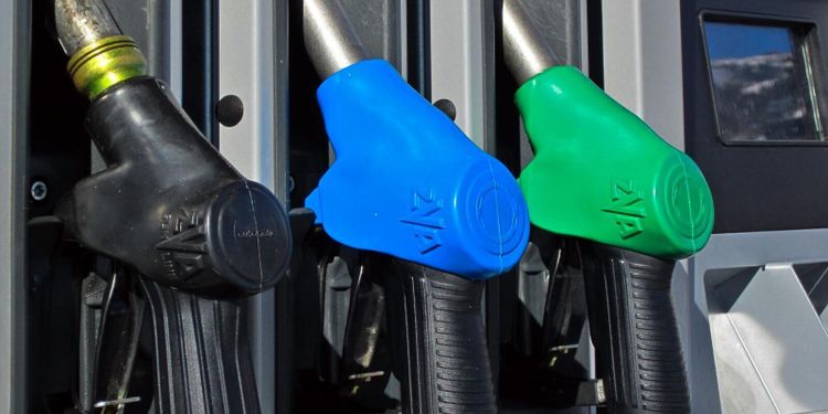 Bensin- och dieselpriserna fortsätter sjunka