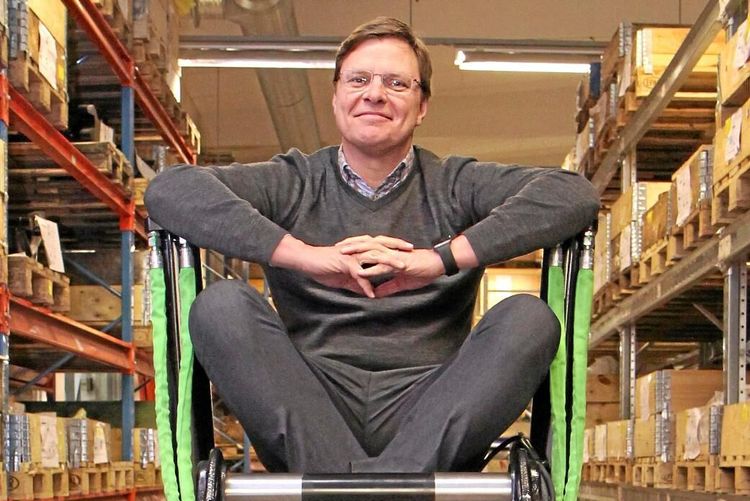 Steelwrist växer så det knakar