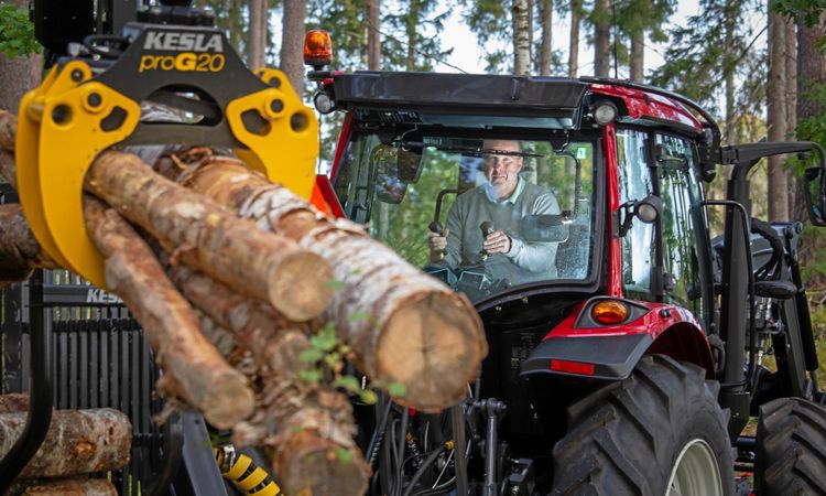 Valtra med många skogsplus
