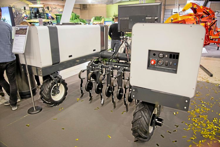 Robotti släpptes till försäljning i samband med den danska mässan Agromek.